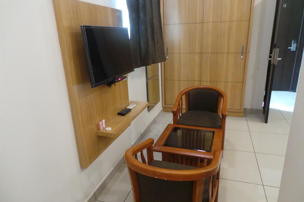 Готель Saas Residency Кожикоде Екстер'єр фото