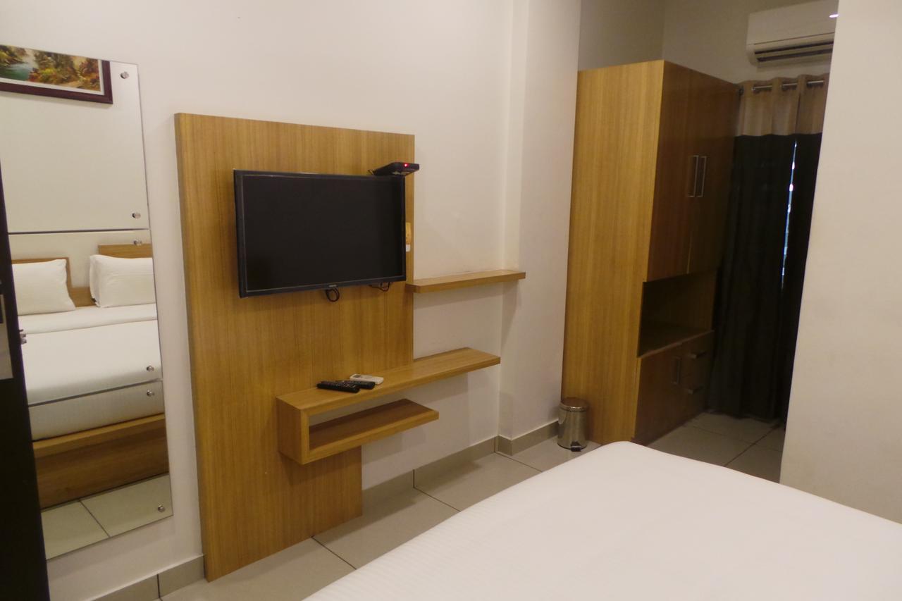Готель Saas Residency Кожикоде Екстер'єр фото