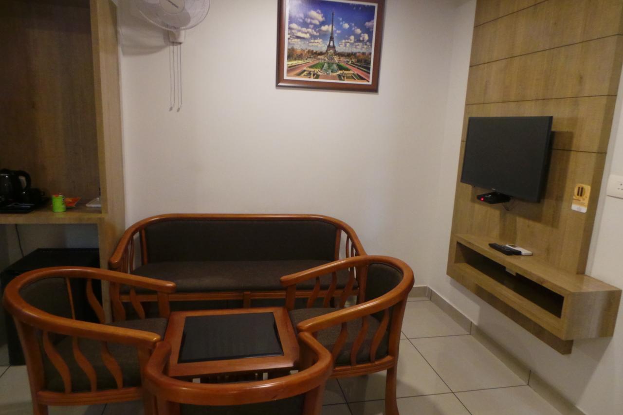 Готель Saas Residency Кожикоде Екстер'єр фото